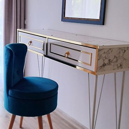 Eral Apartment Mamaia Buitenkant foto