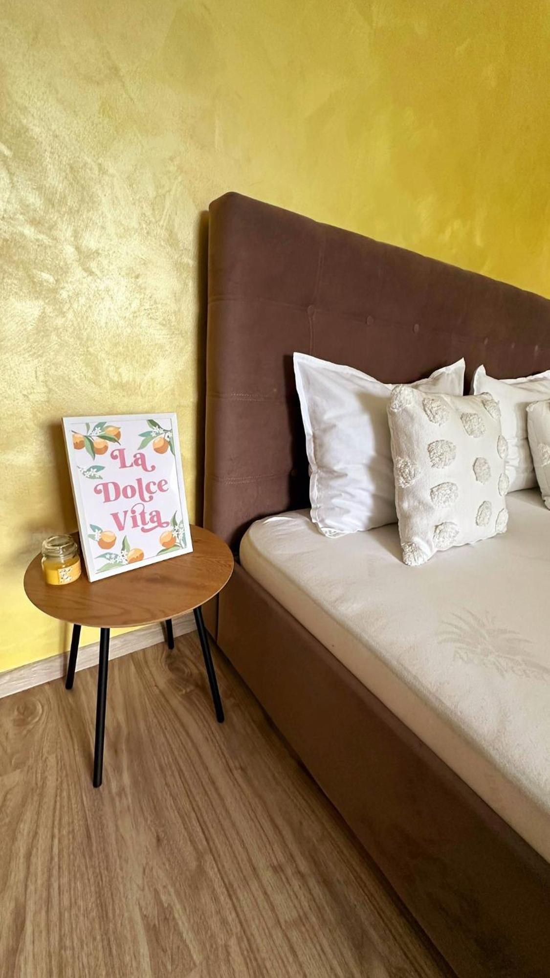 Eral Apartment Mamaia Buitenkant foto